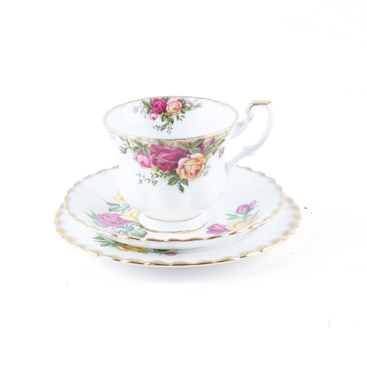 Royal Albert Çay Trio – İngiliz Zarafetinin Simgesi